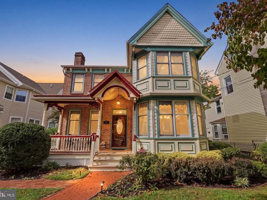 621 Radcliffe Street, Bristol, PA 19007 Main Photo