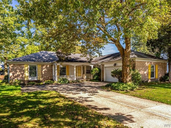 8 Old Spring Lane , Buffalo, NY 14221