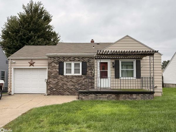 1351 Quint Avenue, Carroll, IA 51401