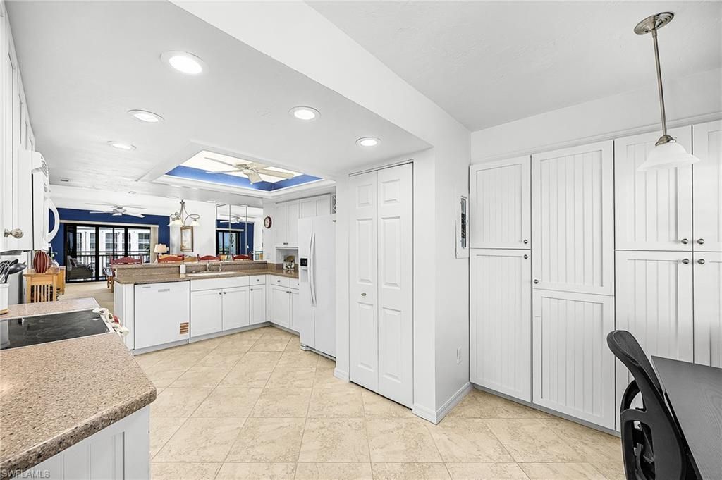 4265 Bay Beach Ln , Unit 522, Fort Myers Beach, FL 33931 Photo