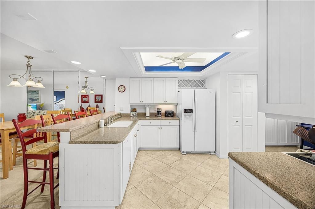 4265 Bay Beach Ln , Unit 522, Fort Myers Beach, FL 33931 Photo