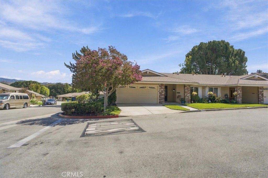 26465 Fairway, Newhall, CA 91321 Main Photo