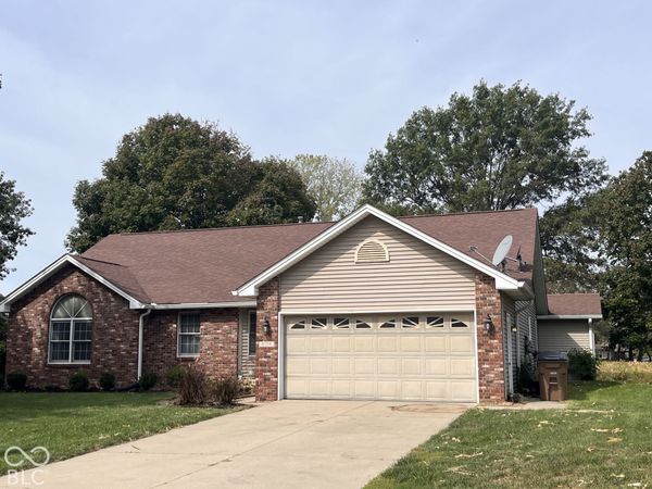 6134 Sloan Valley, Columbus, IN 47203