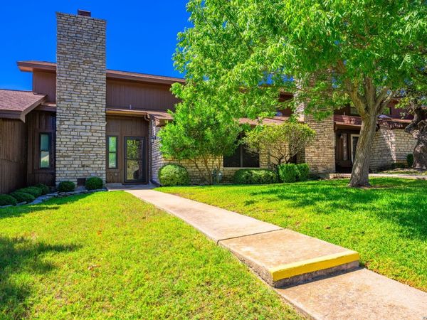 2007 WEST LN, Unit B, Kerrville, TX 78028