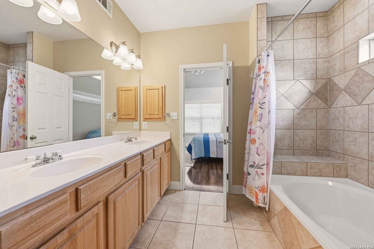 1620 Point Vw, Spring Branch, TX 78070 Main Photo