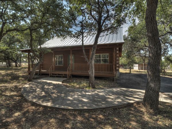 171 Bud Danner Drive, Leakey, TX 78873