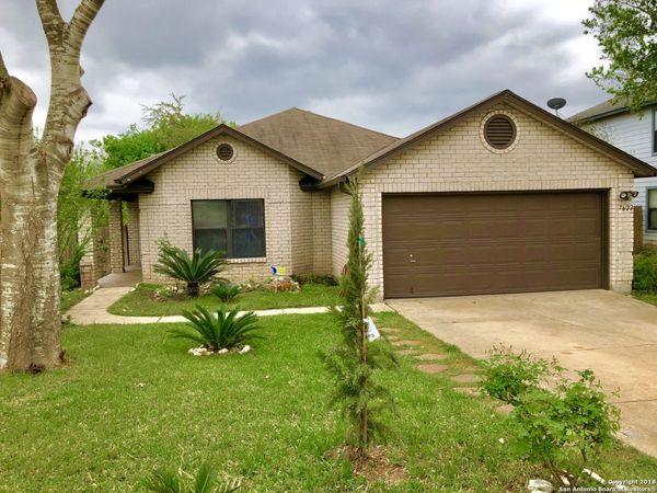 7622 FOREST VALE, Live Oak, TX 78233