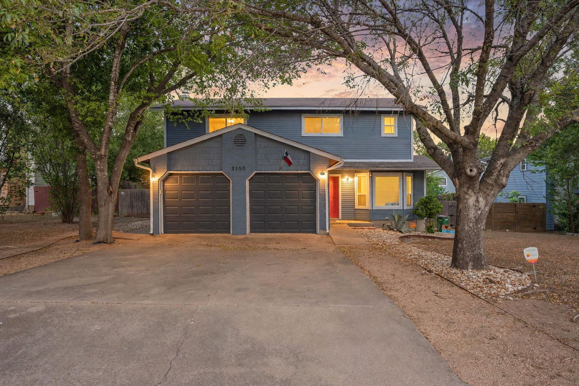2100 Kenneth Ave, Austin, TX 78741 Main Photo
