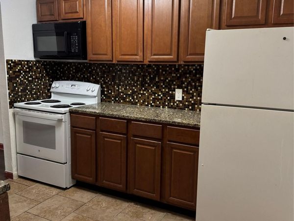 9049 Galewood DR , Unit 104, Austin, TX 78758