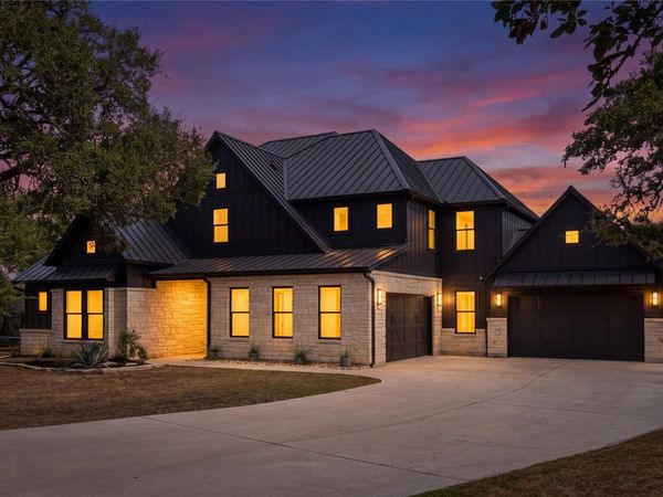 461 Crosswater LN, Dripping Springs, TX 78620