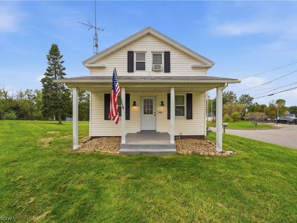 9787 Cleveland Avenue NW, Uniontown, OH 44685