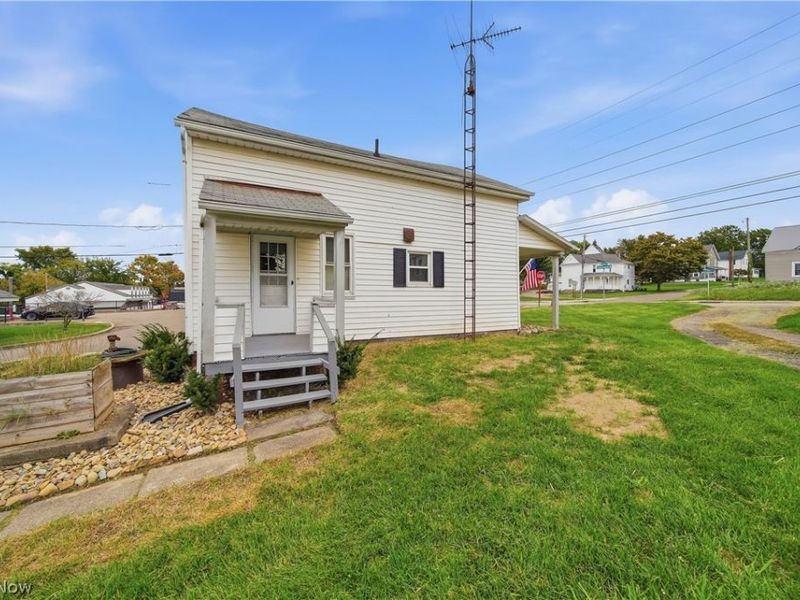 9787 Cleveland Avenue NW, Uniontown, OH 44685 Photo 24