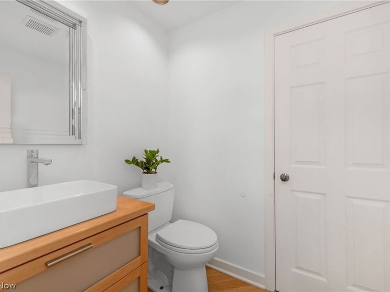 401 Darbys Run, Bay Village, OH 44140 Photo 21