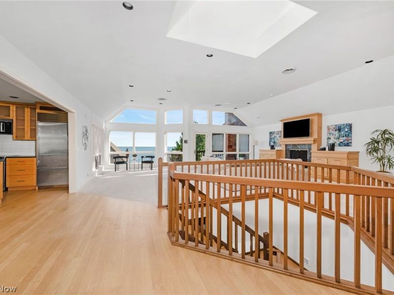401 Darbys Run, Bay Village, OH 44140 Photo 7