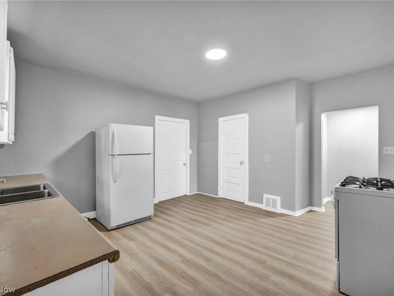 5101 Dalton Avenue, Cleveland, OH 44127 Photo 21