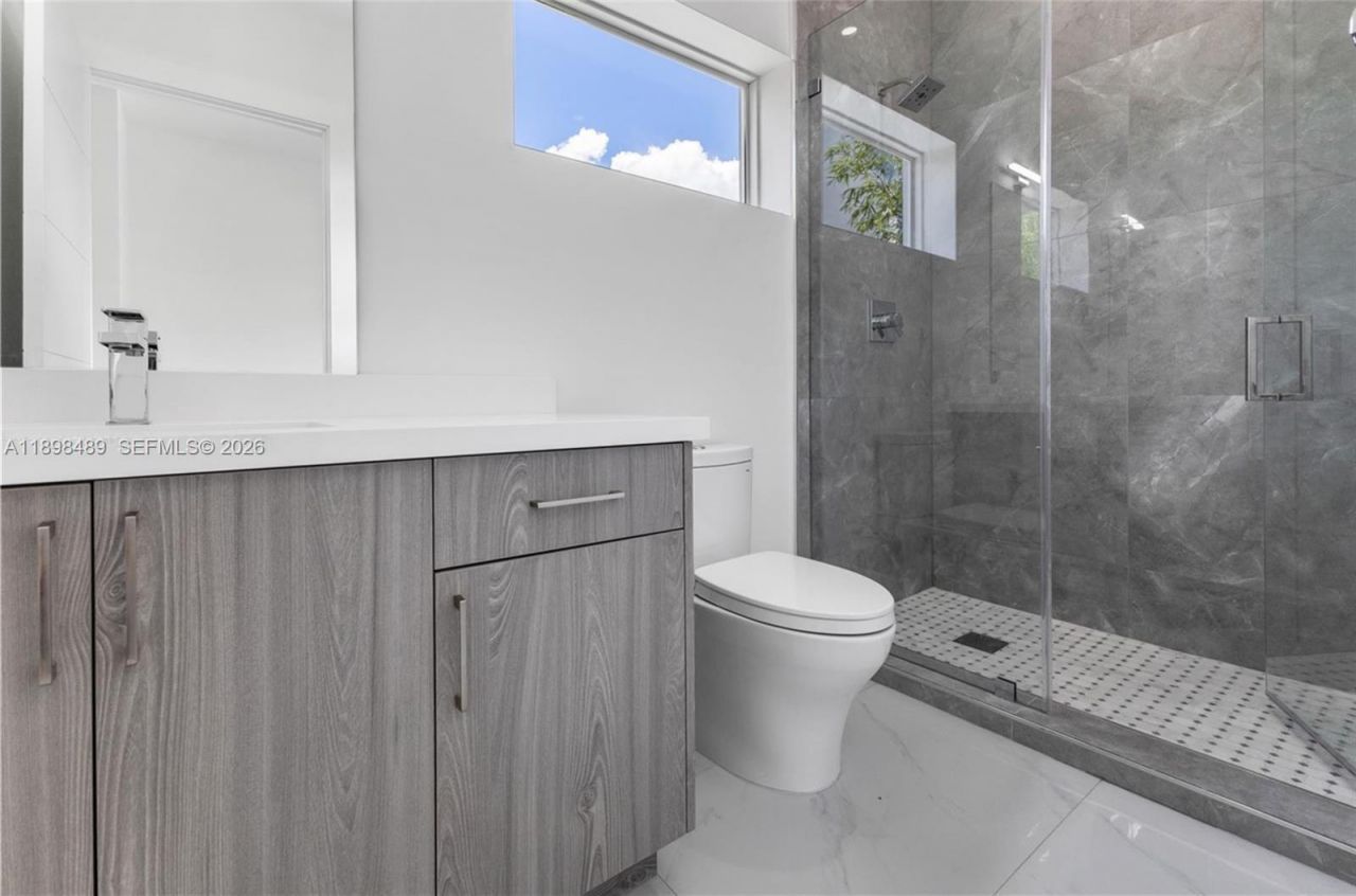 3140 Carter St , Unit 3140, Miami, FL 33133 Photo