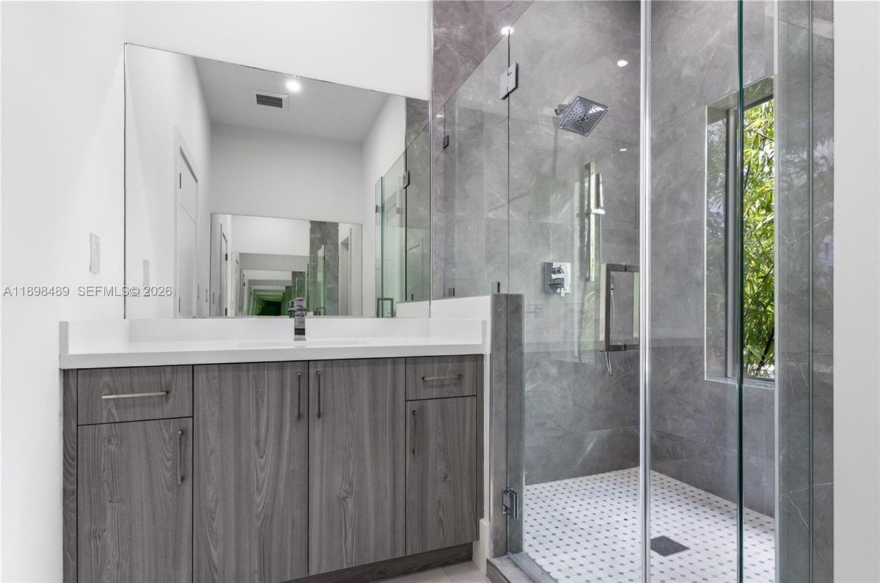 3140 Carter St , Unit 3140, Miami, FL 33133 Photo