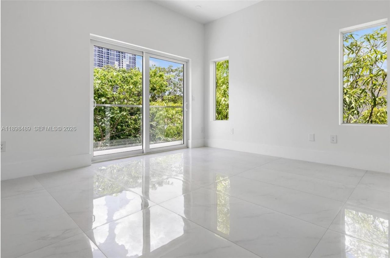 3140 Carter St , Unit 3140, Miami, FL 33133 Photo