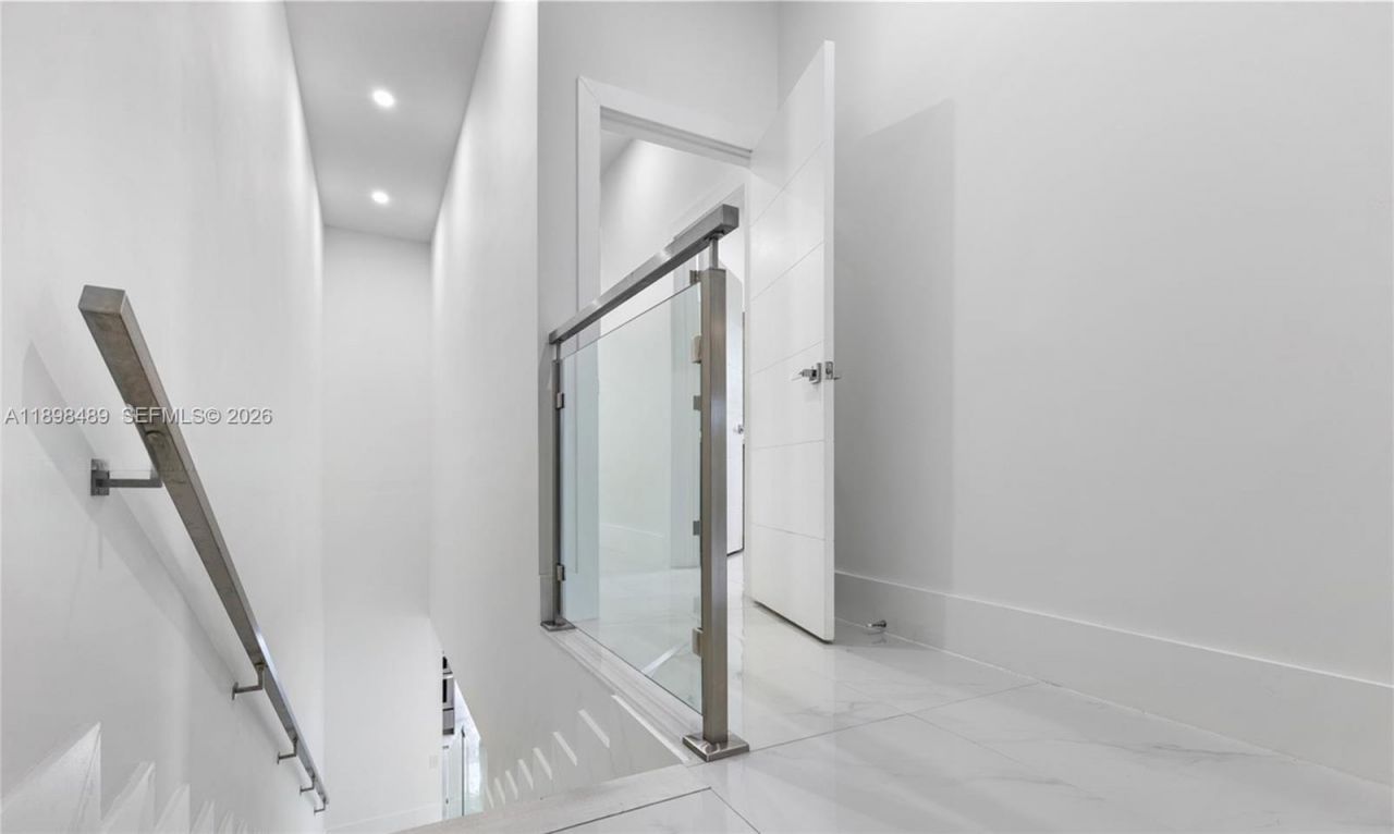3140 Carter St , Unit 3140, Miami, FL 33133 Photo