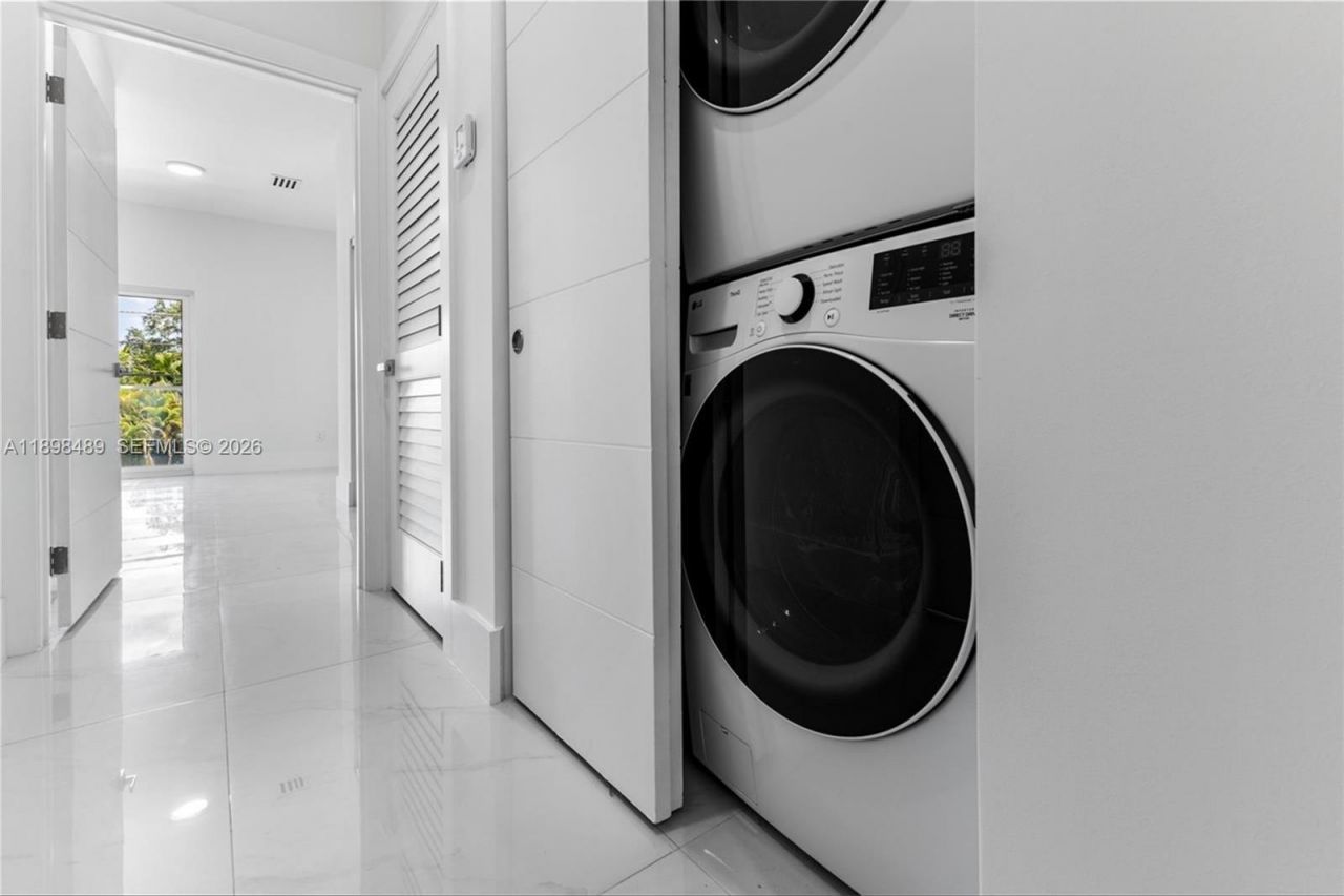 3140 Carter St , Unit 3140, Miami, FL 33133 Photo