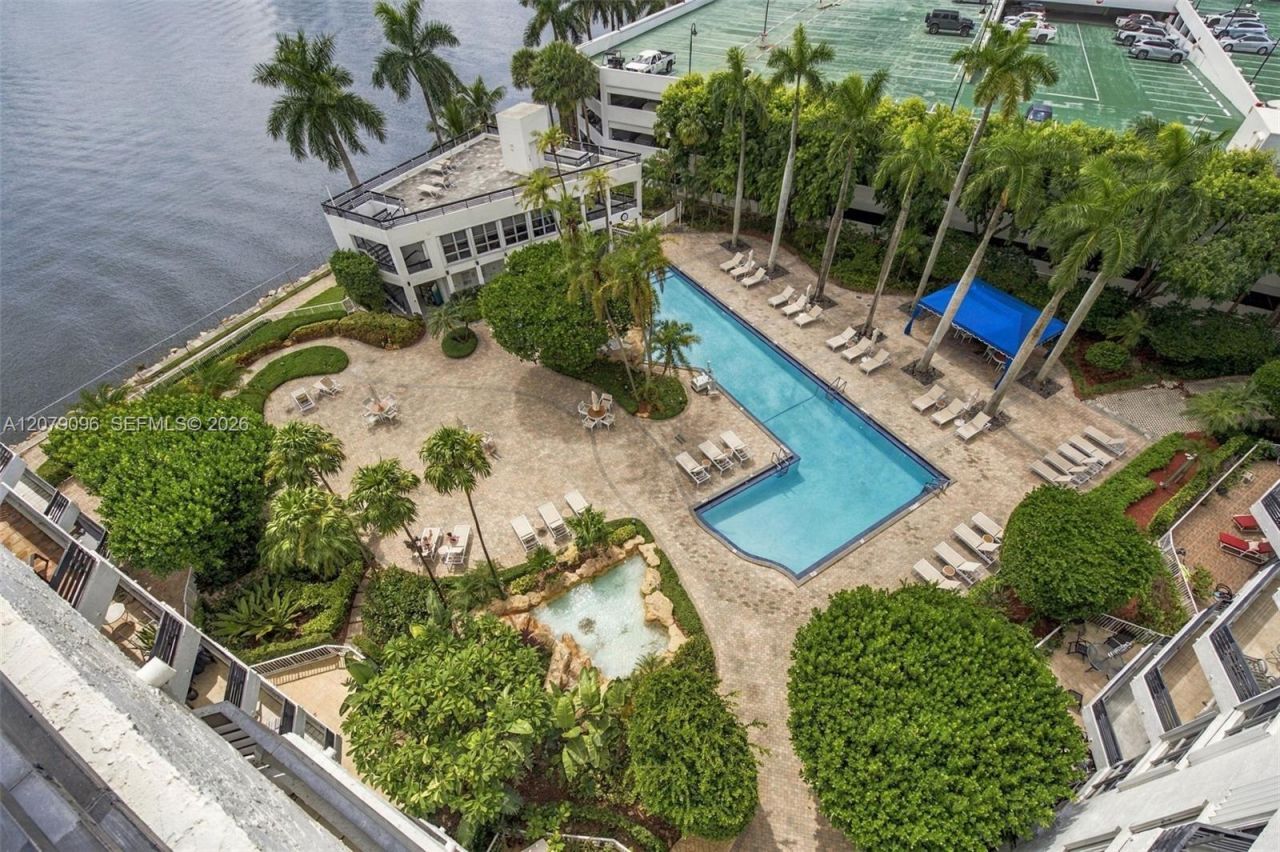 3600 Mystic Pointe Dr , Unit 903, Aventura, FL 33180 Photo