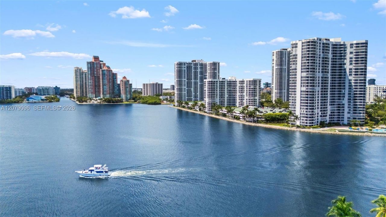3600 Mystic Pointe Dr , Unit 903, Aventura, FL 33180 Photo