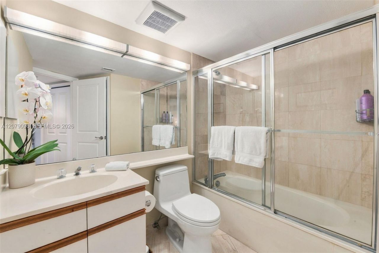 3600 Mystic Pointe Dr , Unit 903, Aventura, FL 33180 Photo