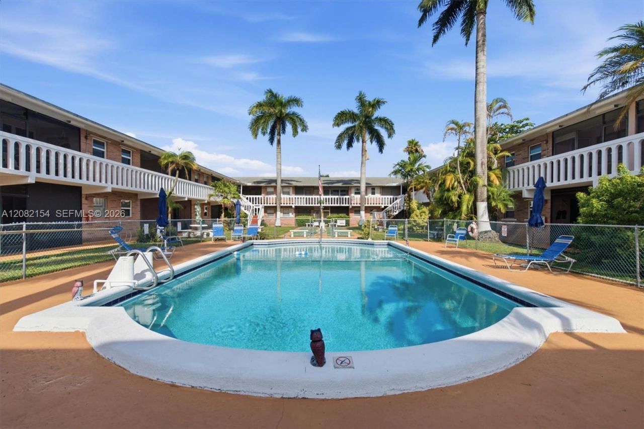 160 NE 8th Ave , Unit 1A, Hallandale Beach, FL 33009 Photo