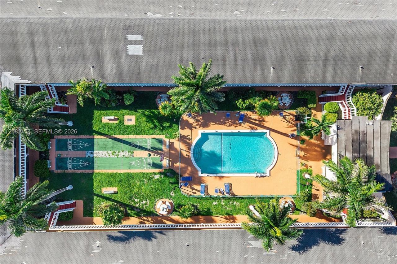 160 NE 8th Ave , Unit 1A, Hallandale Beach, FL 33009 Photo
