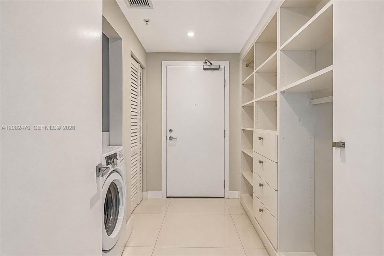 6700 Indian Creek Dr, Unit PH8, Miami Beach, FL 33141 Photo