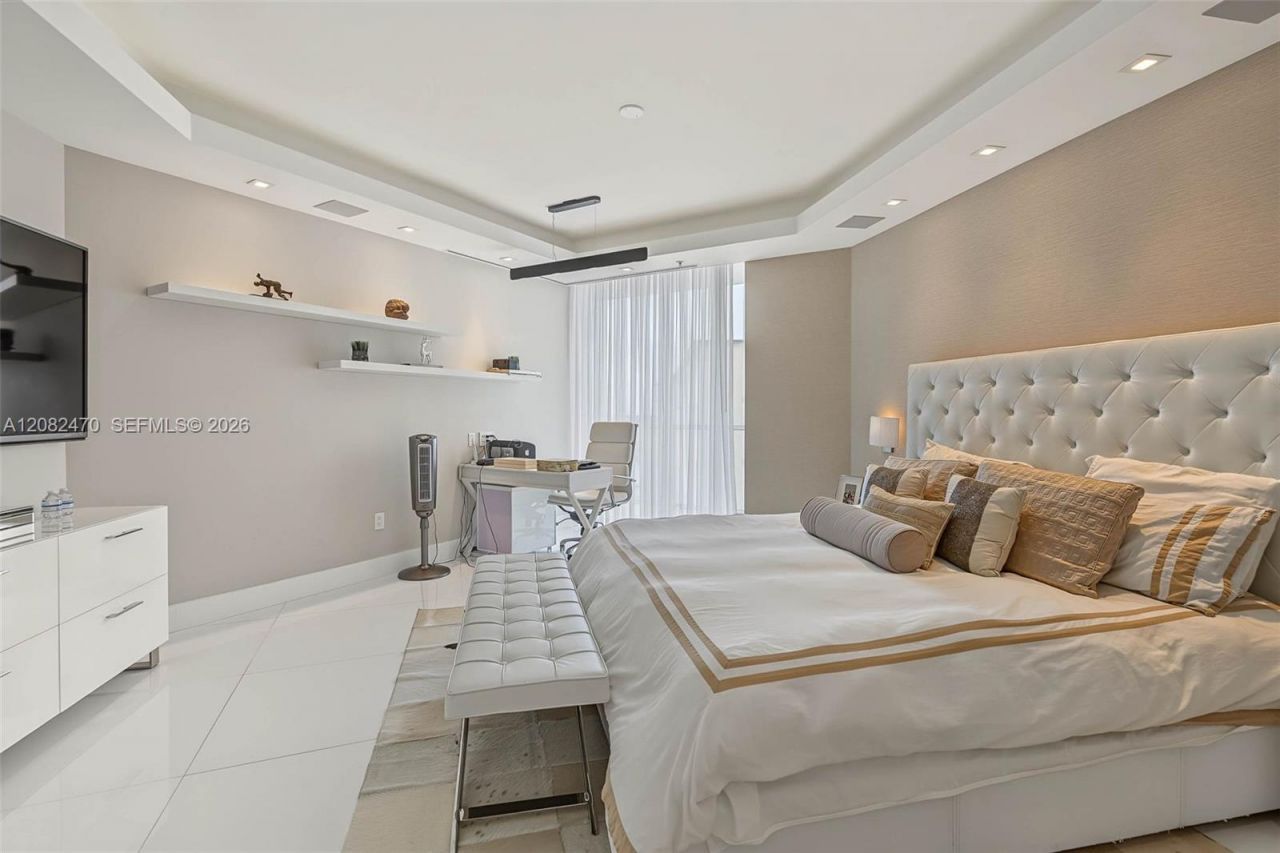 6700 Indian Creek Dr, Unit PH8, Miami Beach, FL 33141 Photo