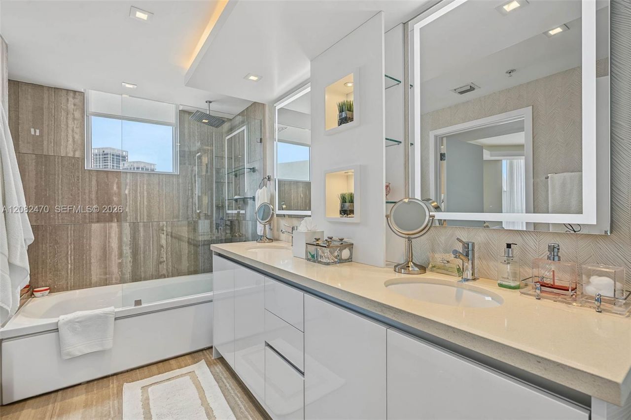 6700 Indian Creek Dr, Unit PH8, Miami Beach, FL 33141 Photo