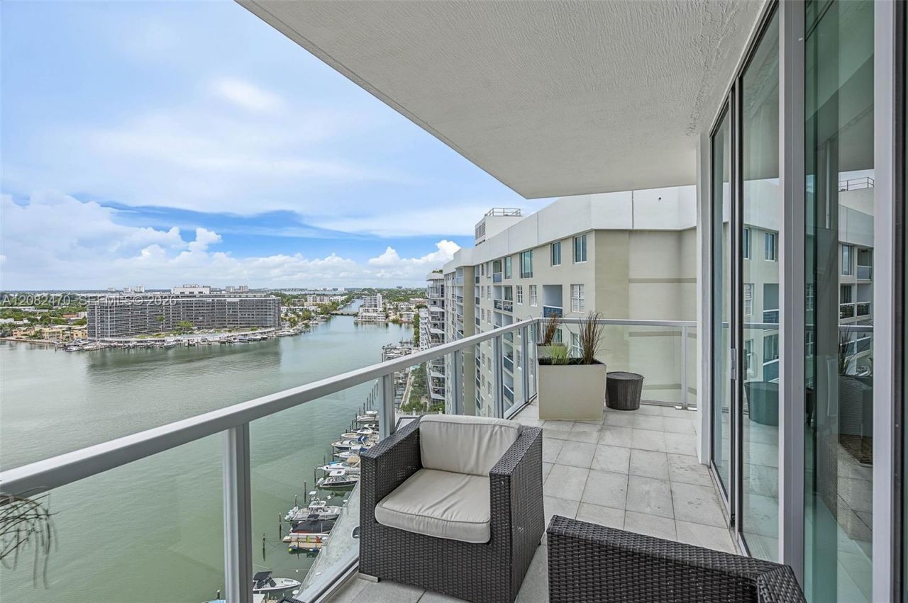 6700 Indian Creek Dr, Unit PH8, Miami Beach, FL 33141 Photo