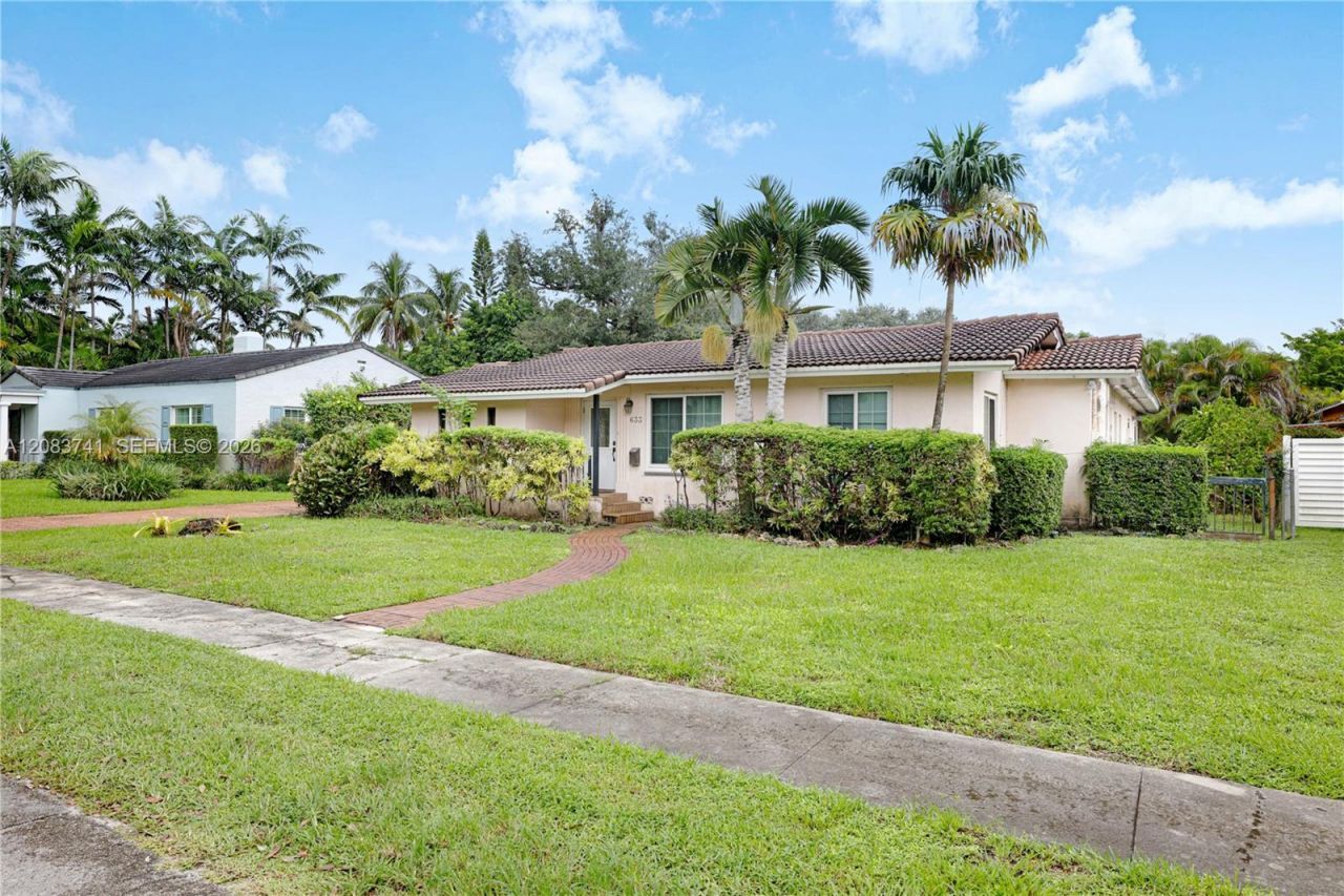 633 NE 119th St, Biscayne Park, FL 33161 Photo