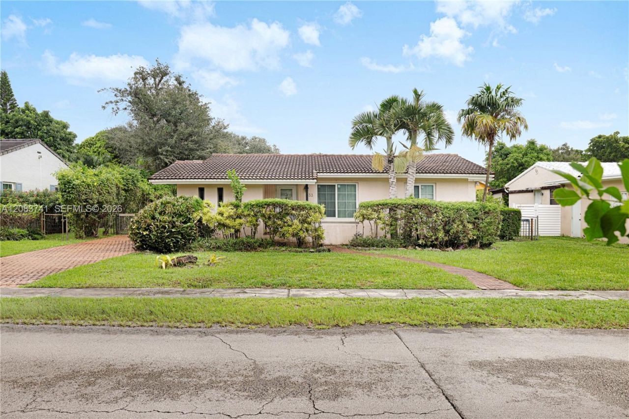 633 NE 119th St, Biscayne Park, FL 33161 Photo