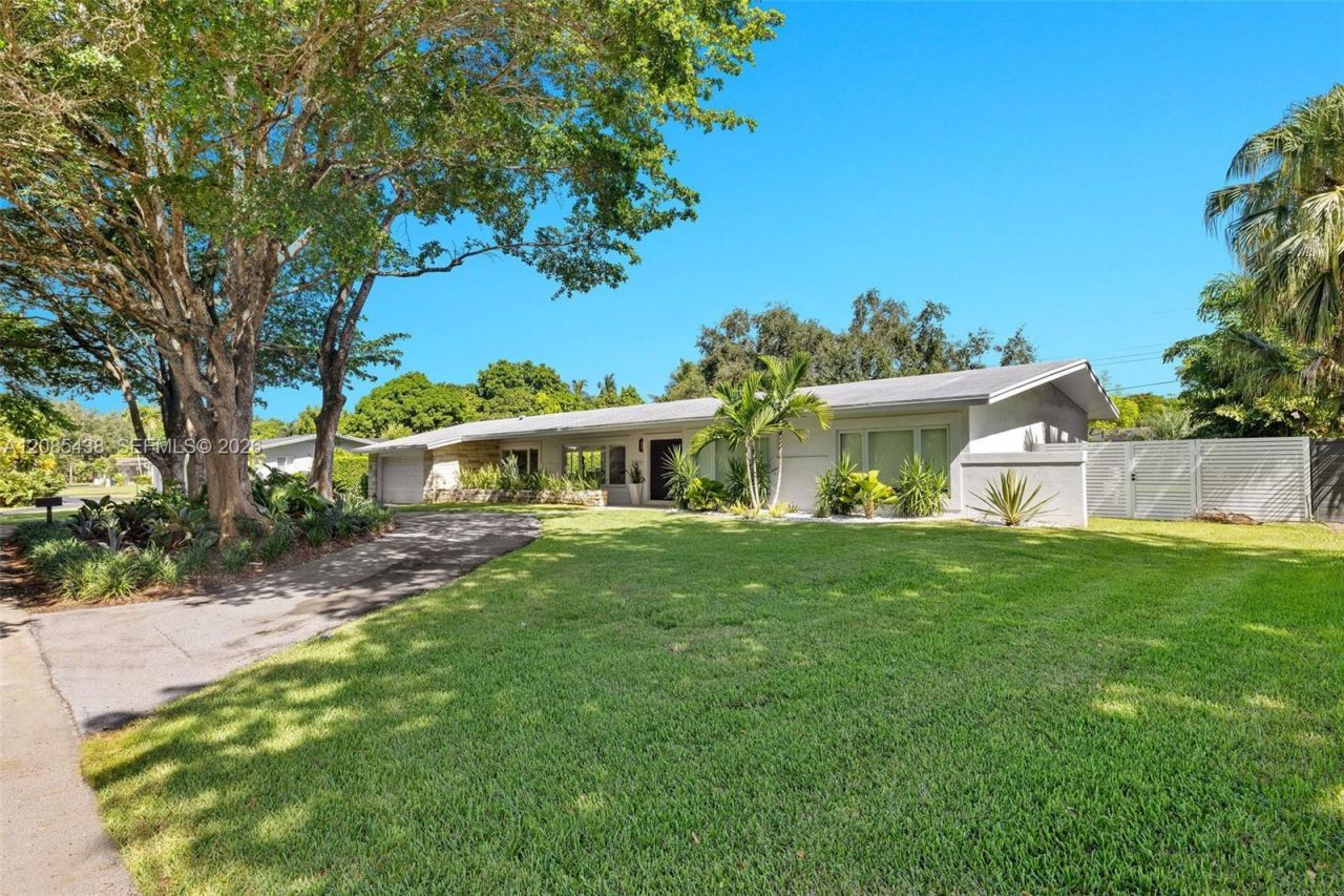 7421 SW 131st St, Pinecrest, FL 33156 Photo