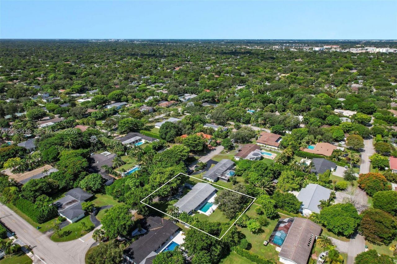 7421 SW 131st St, Pinecrest, FL 33156 Photo