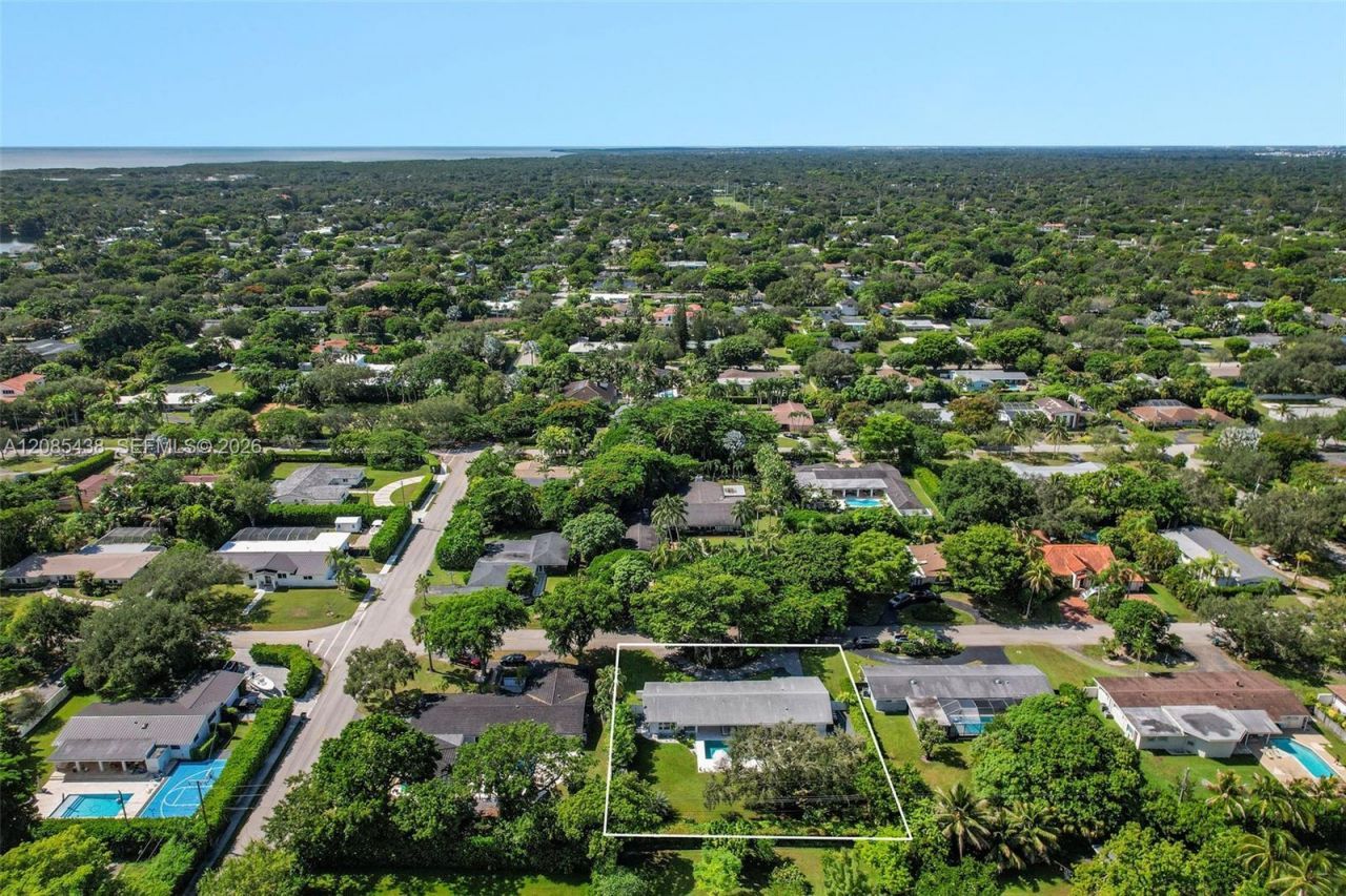 7421 SW 131st St, Pinecrest, FL 33156 Photo