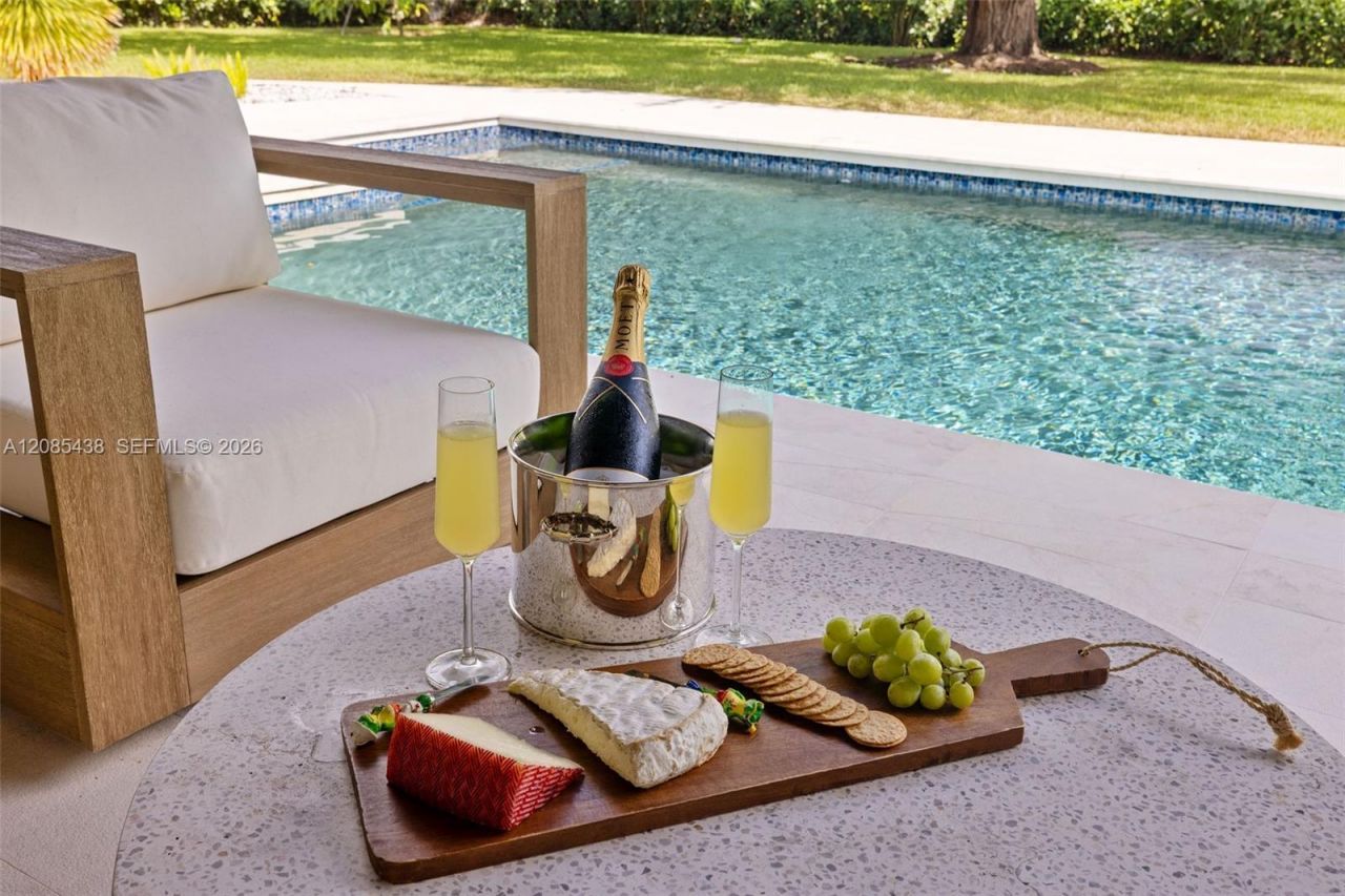 7421 SW 131st St, Pinecrest, FL 33156 Photo
