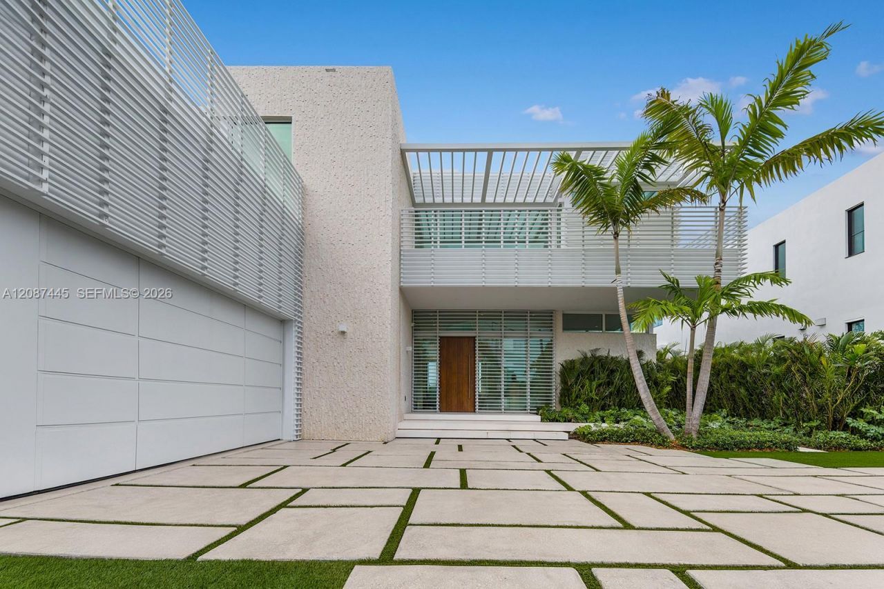 1844 Daytonia Rd , Miami Beach, FL 33141 Photo