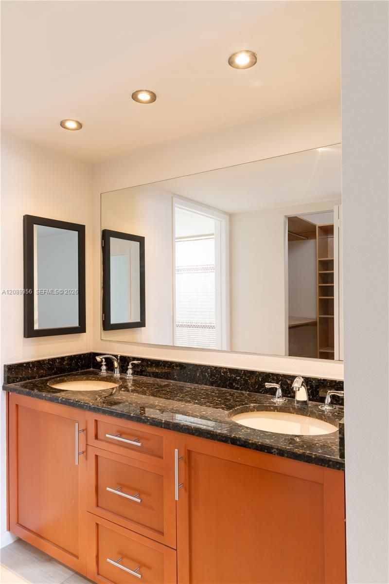520 Brickell Key Dr , Unit A512, Miami, FL 33131 Photo