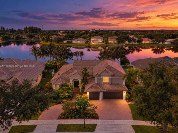 12922 NW 20th St , Pembroke Pines, FL 33028