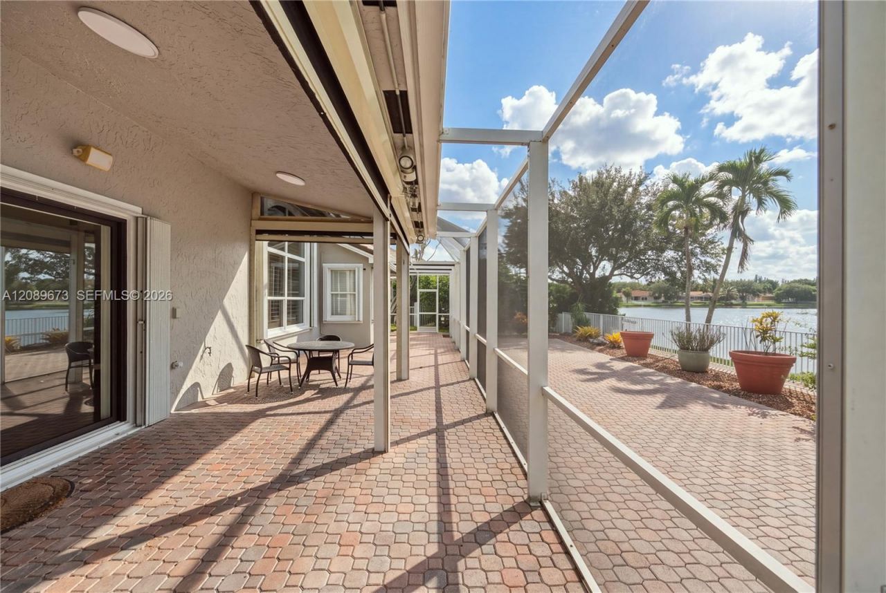 12922 NW 20th St, Pembroke Pines, FL 33028 Photo