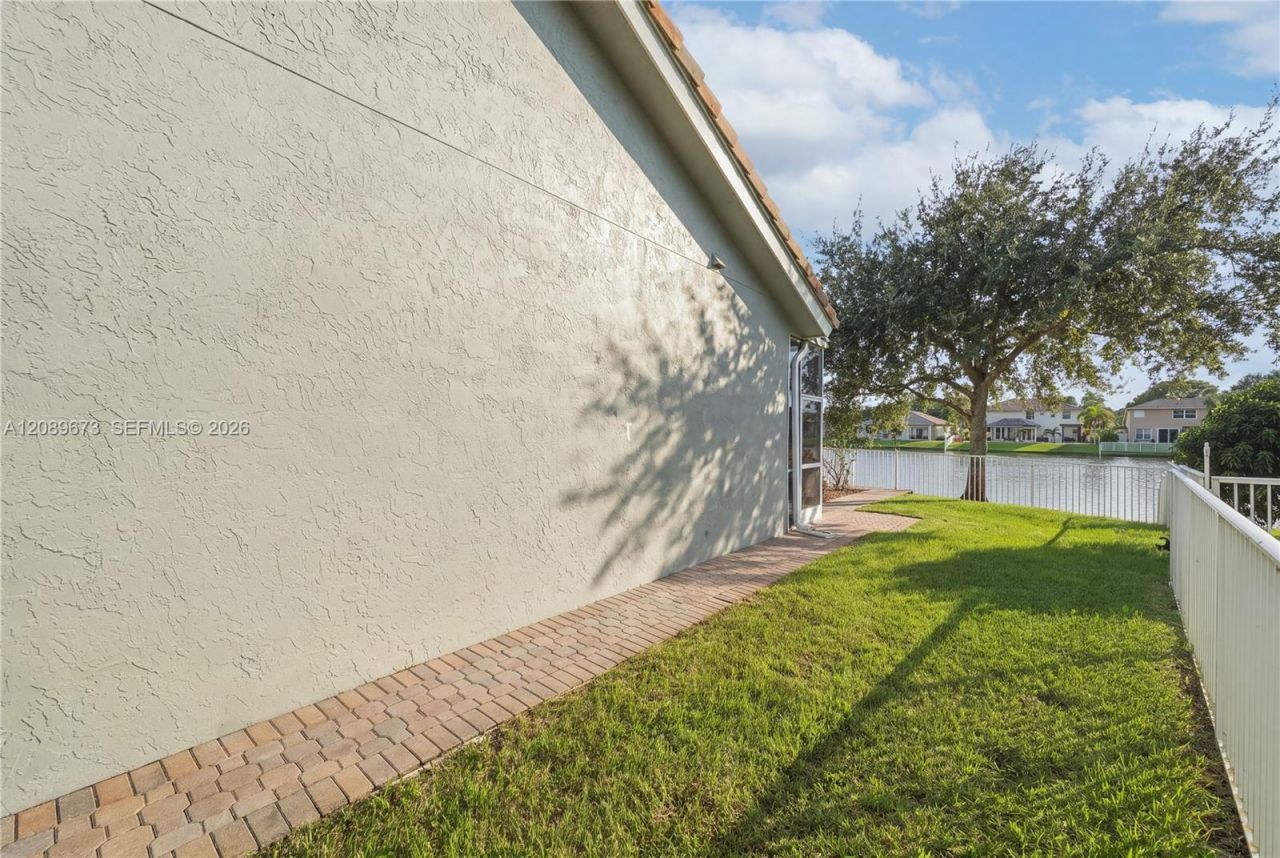 12922 NW 20th St, Pembroke Pines, FL 33028 Photo