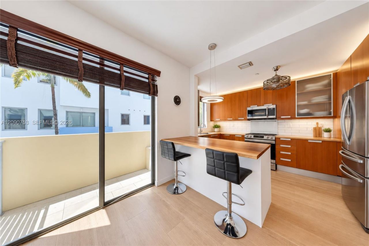 187/4 N Shore Dr , Unit 4, Miami Beach, FL 33141 Photo