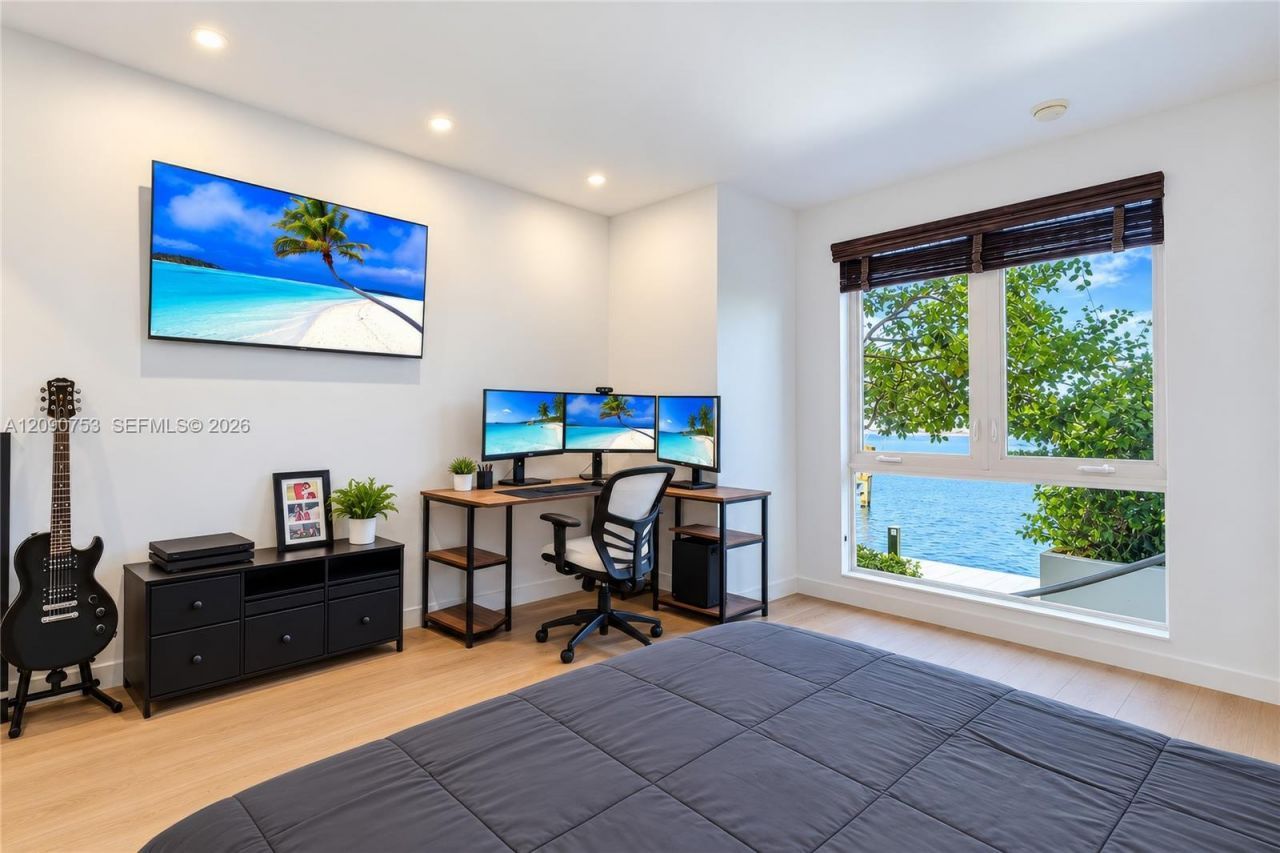187/4 N Shore Dr , Unit 4, Miami Beach, FL 33141 Photo