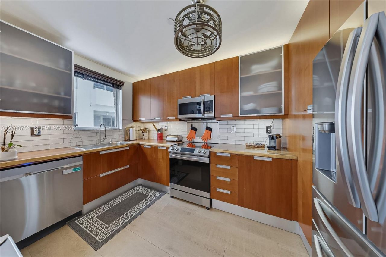 187/4 N Shore Dr , Unit 4, Miami Beach, FL 33141 Photo