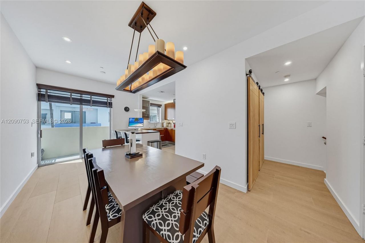 187/4 N Shore Dr , Unit 4, Miami Beach, FL 33141 Photo