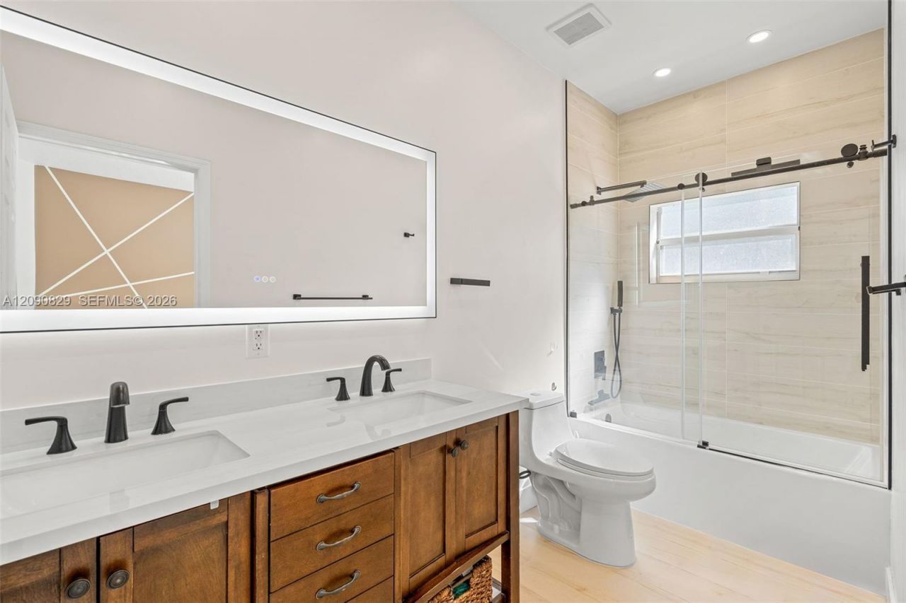 Please Call For Address, Miami, FL 33186 Photo