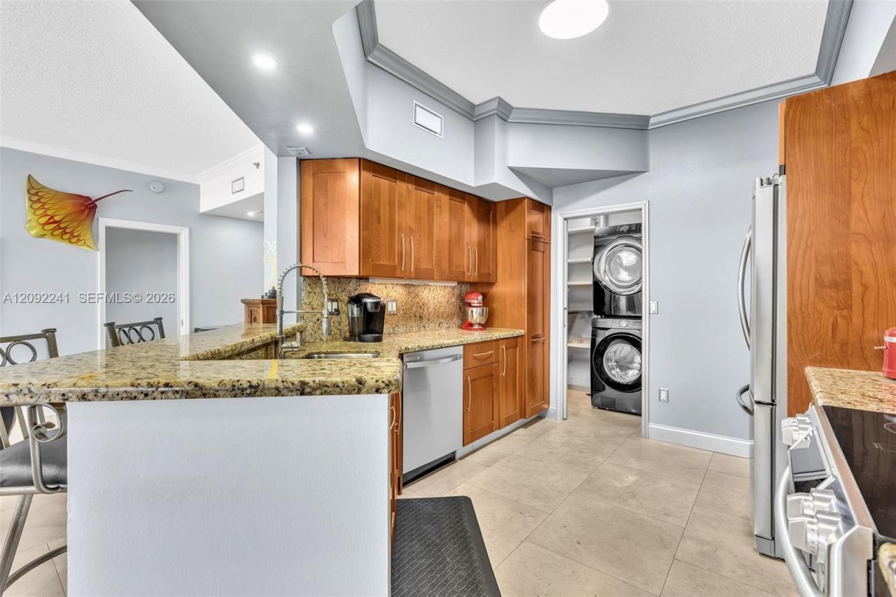 3125 NE 184th St, Unit 1102, Aventura, FL 33160 Photo